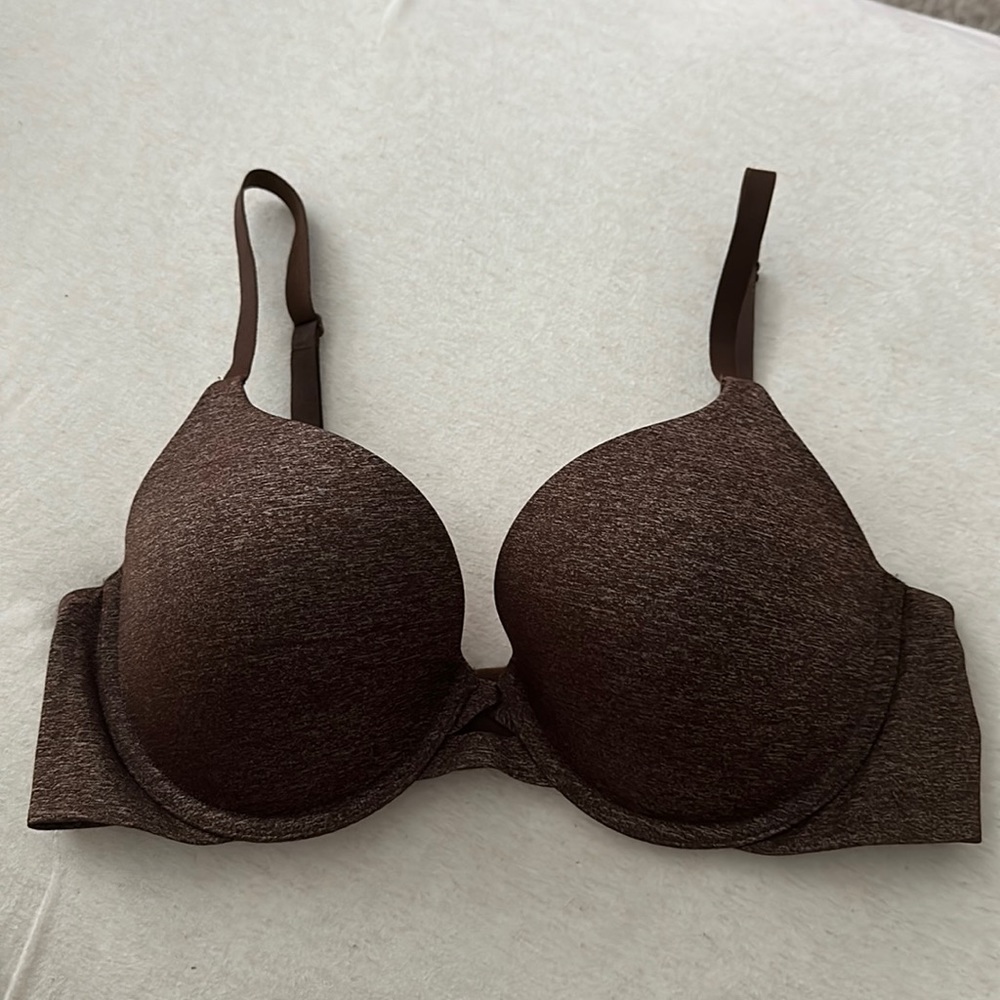 36C Victoria’s Secret bra